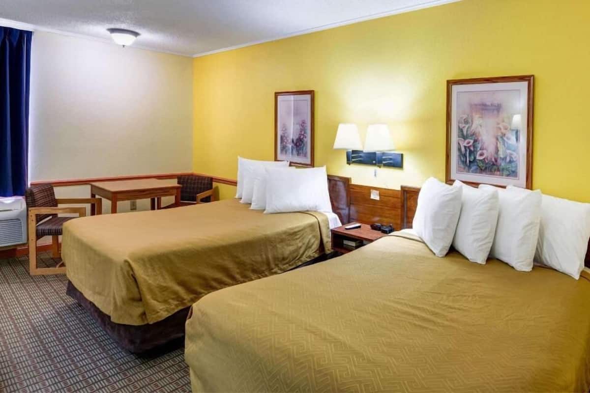 مكواة/لوح كي وواي فاي مجانًا وملاءات أسرّة