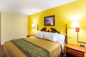 Tabla de planchar con plancha, wifi gratis, ropa de cama