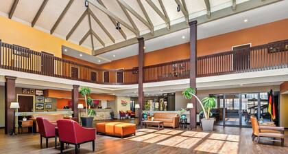 HomeTowne Studios by Red Roof Ridgecrest