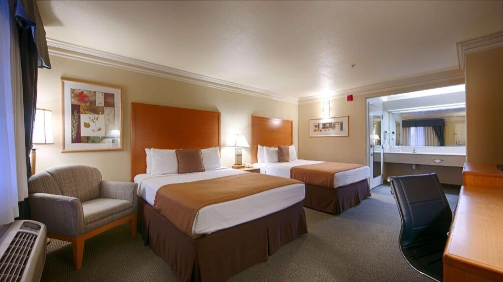 Desk, blackout curtains, iron/ironing board, free WiFi