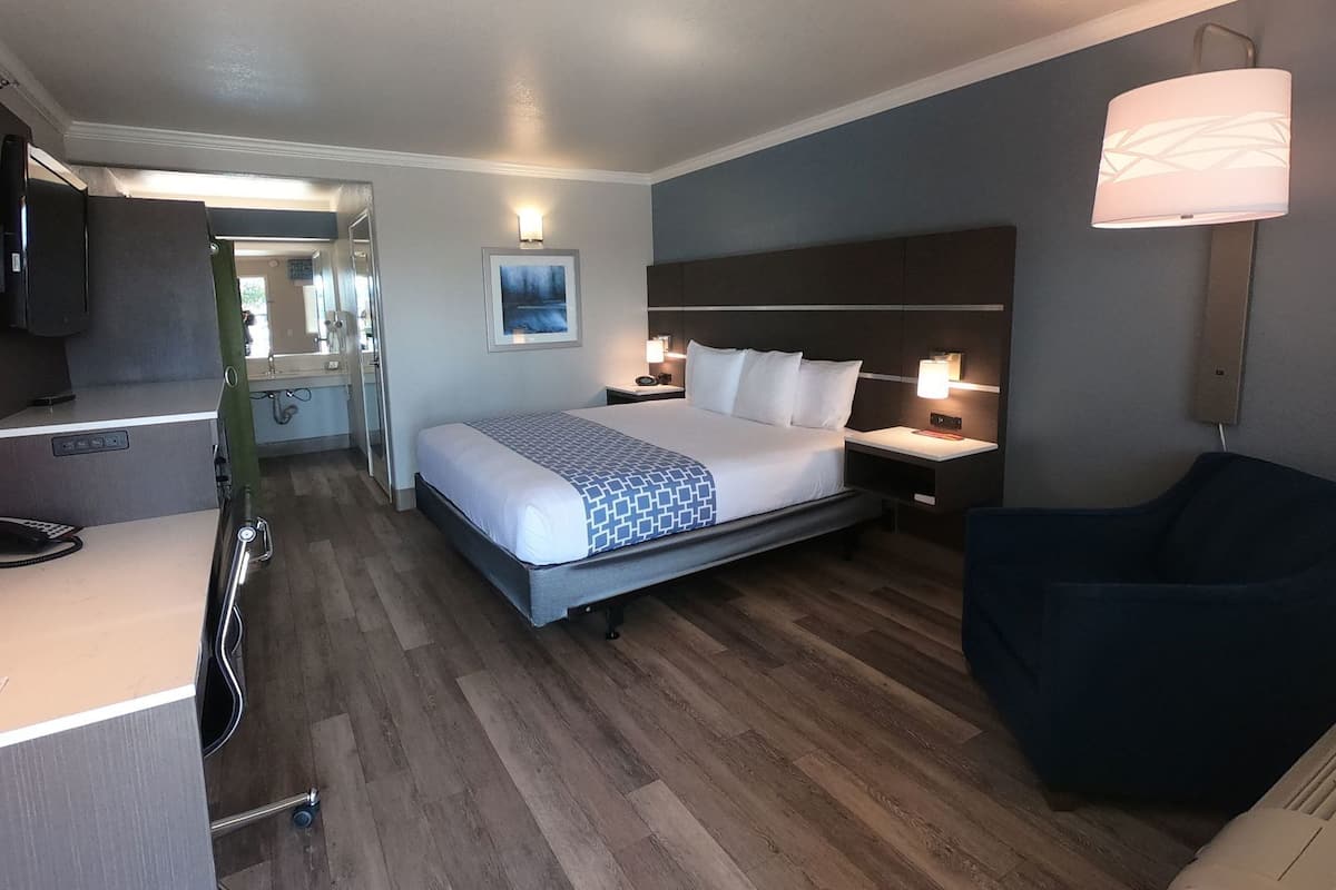 Desk, blackout curtains, iron/ironing board, free WiFi