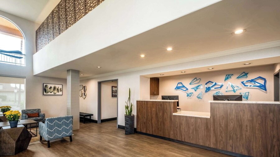 Best Western Inn & Suites Lemoore