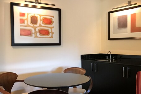 Washington Plaza Hotel - Image 37