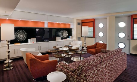 Washington Plaza Hotel - Image 61