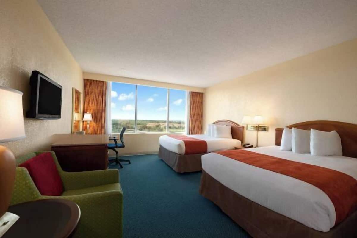 In-room safe, desk, soundproofing, iron/ironing board