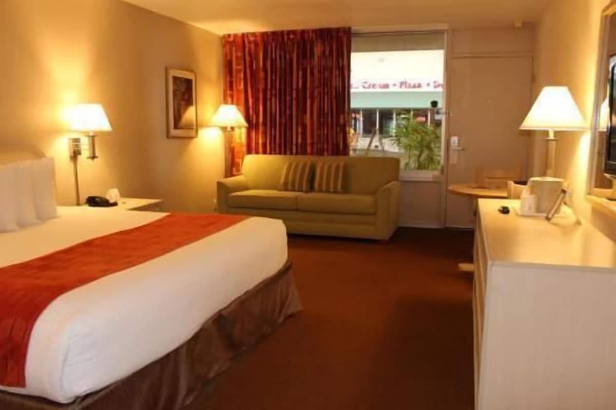 In-room safe, desk, soundproofing, iron/ironing board