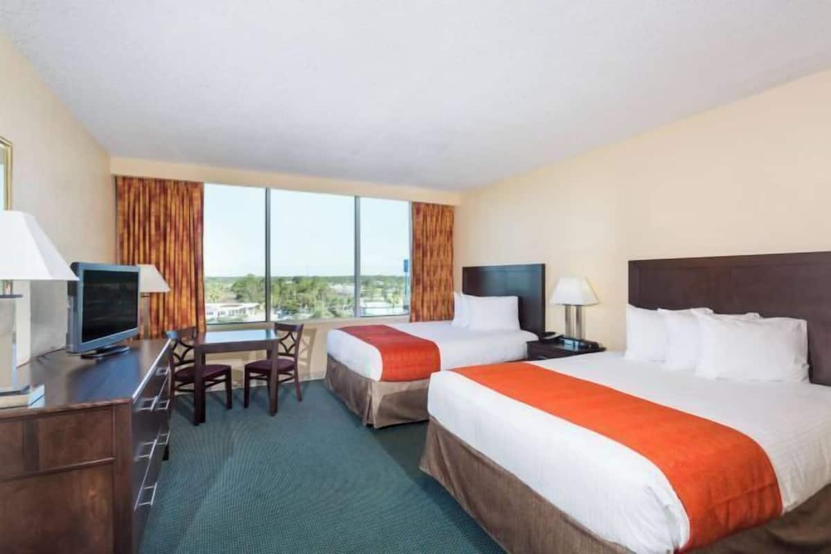 In-room safe, desk, soundproofing, iron/ironing board