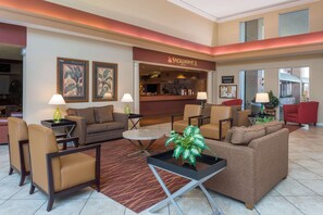 Lobby - Ramada by Wyndham Kissimmee Gateway (Kissimmee)