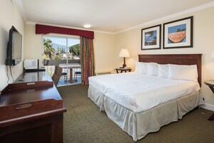 Deluxe Room, 1 King Bed, Balcony | Blackout drapes, iron/ironing board, free WiFi, bed sheets