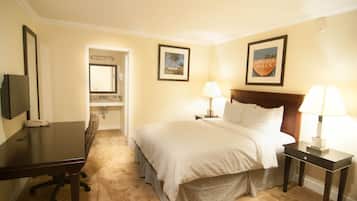 Cortinas blackout, tabla de planchar con plancha y wifi gratis