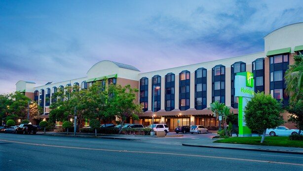 Exterior - Holiday Inn Long Beach - Downtown Area (Long Beach)