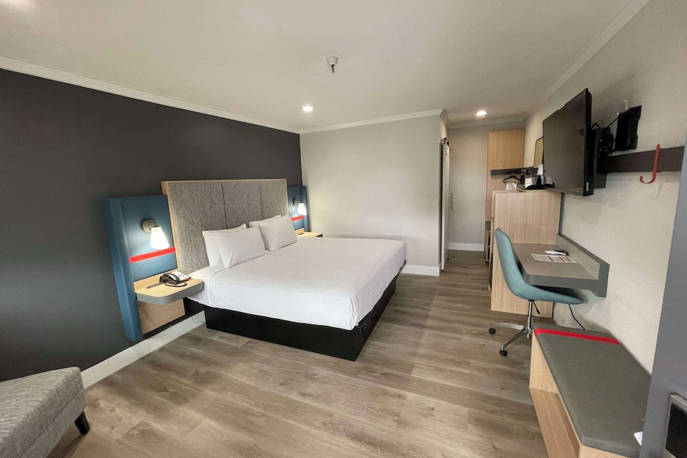 The Midtowner Hotel, SureStay Collection by Best Western