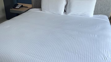Suite, 1 King Bed, Non Smoking, Refrigerator & Microwave