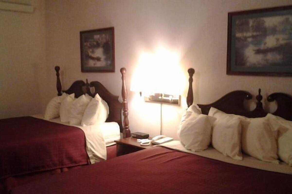 Desk, laptop workspace, iron/ironing board, free WiFi