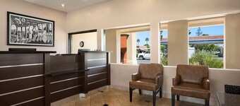 Super 8 by Wyndham Salinas