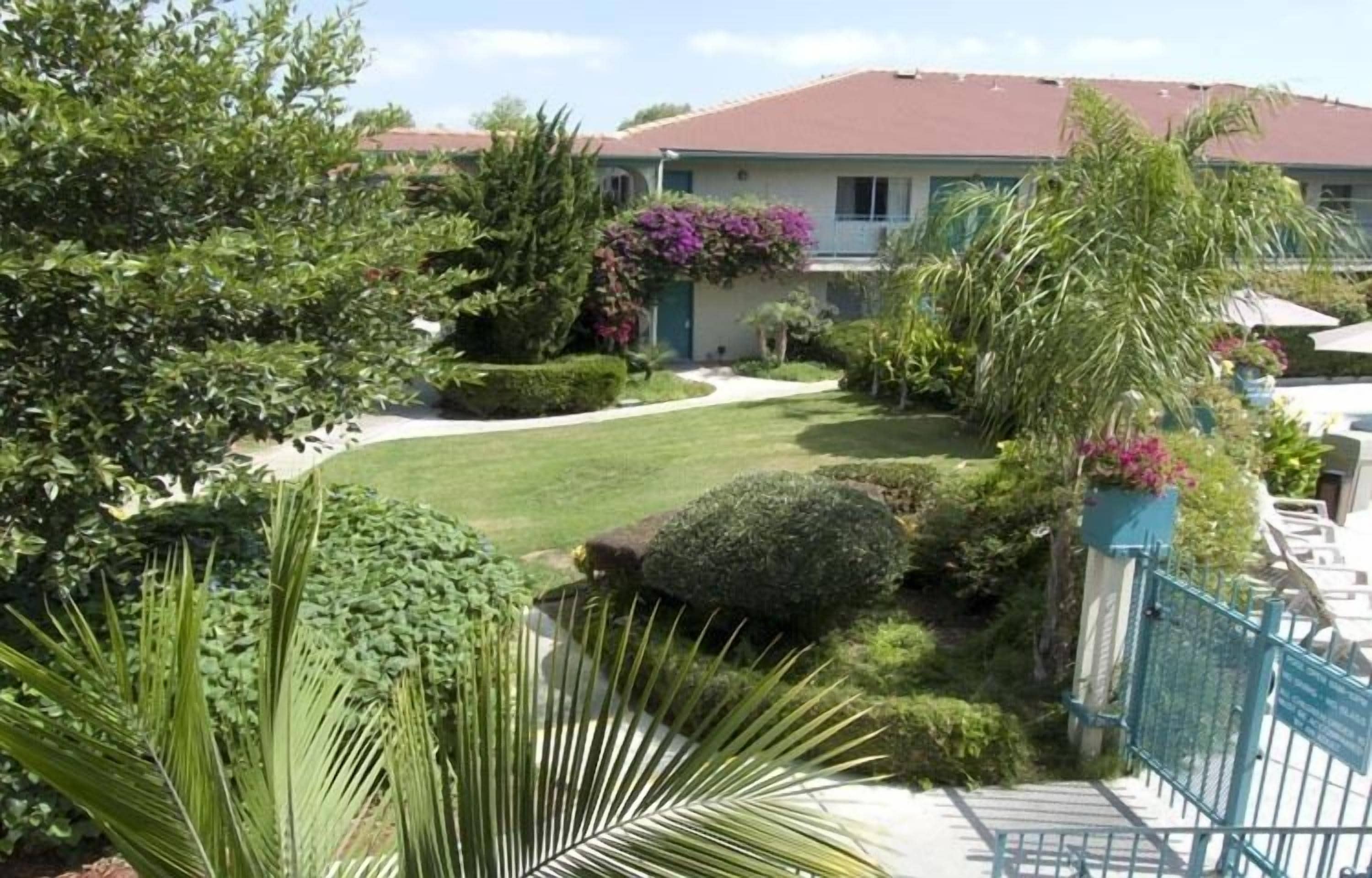 Foto - California Suites Hotel