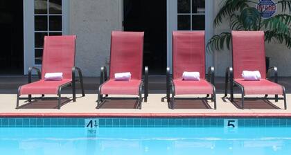 California Suites Hotel