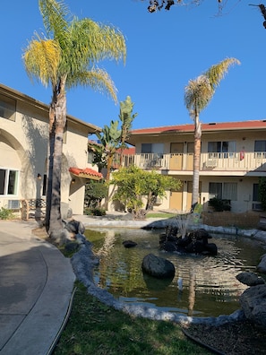 Garden - California Suites Hotel (San Diego)