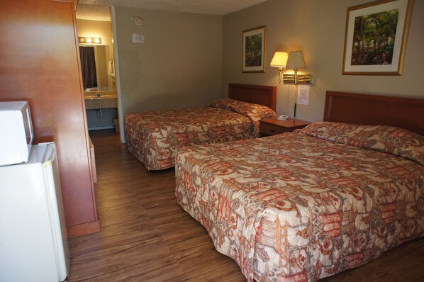 Desk, free WiFi, bed sheets