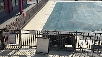 Piscina externa sazonal