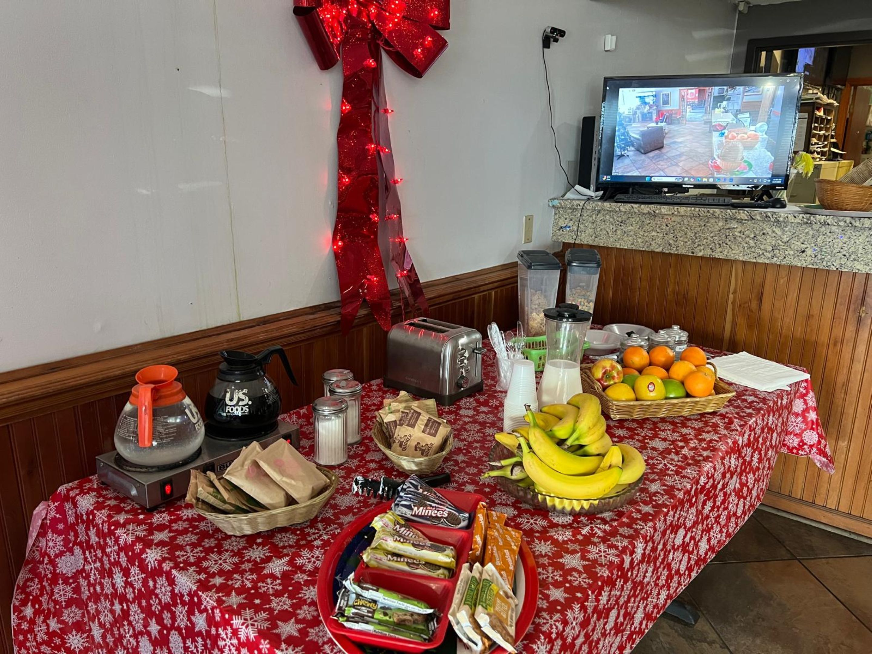 Free daily continental breakfast