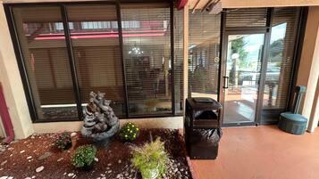 Fachada de la propiedad