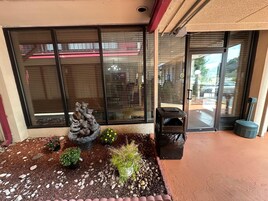 Fachada de la propiedad