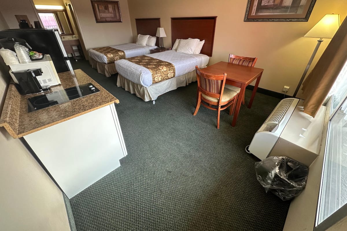 Room, Non Smoking (2 Full Beds)