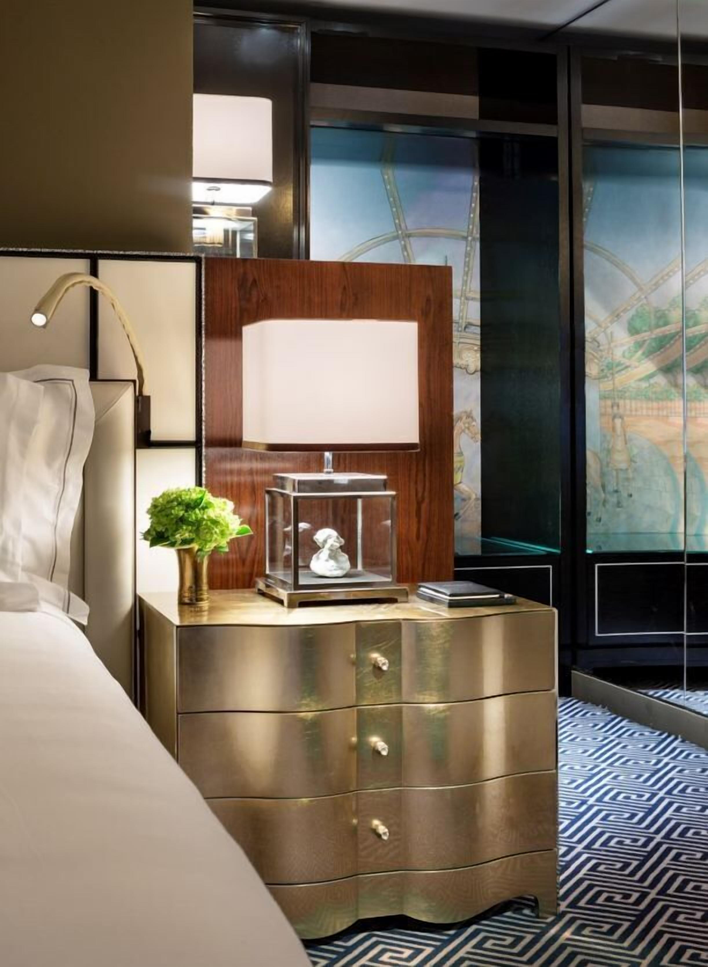 Ropa de cama de alta calidad y minibar 