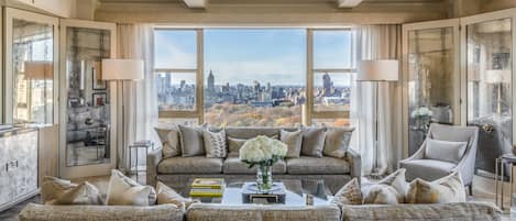 Presidential Suite | Living area | Flat-screen TV, DVD player, pay movies