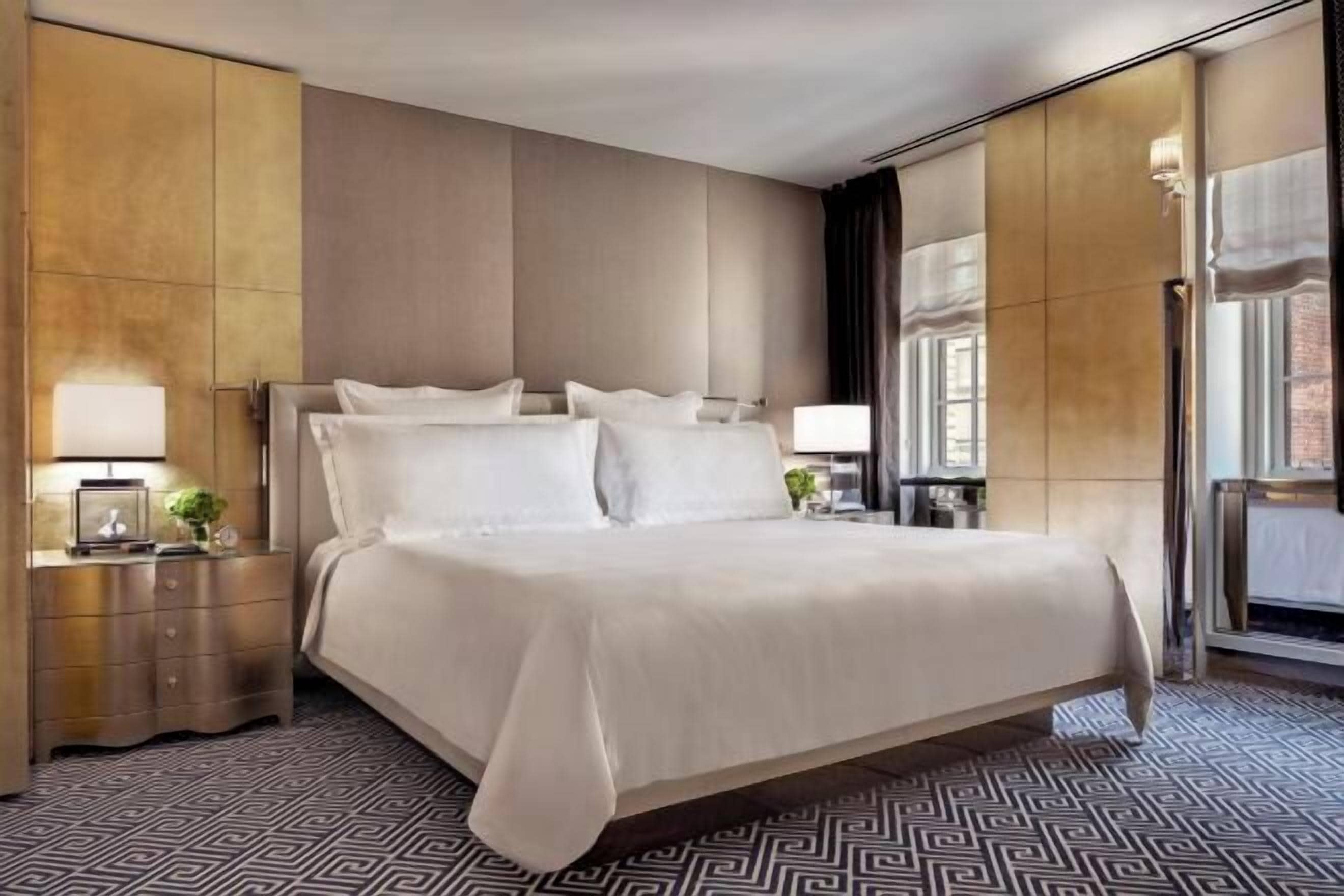 Ropa de cama de alta calidad y minibar 