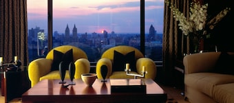 The Carlyle, A Rosewood Hotel
