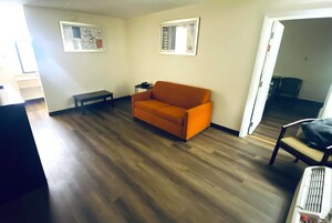 Family Suite, Multiple Beds, Non Smoking | Desk, free cribs/infant beds, rollaway beds, free WiFi