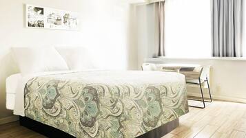 Standard Room, 1 Queen Bed, Non Smoking | Desk, laptop workspace, blackout drapes, iron/ironing board