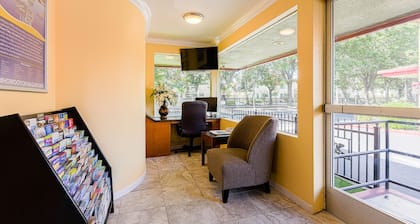 Surestay Hotel by Best Western San Jose Airport