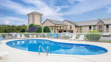 Seasonal outdoor pool
