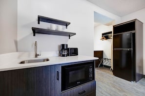 Fridge, microwave, coffee/tea maker, toaster