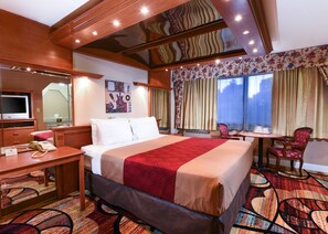 Suite, 1 King Bed - Vagabond Inn Long Beach (Long Beach)