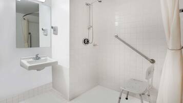 Combined shower/tub, eco-friendly toiletries, hair dryer, towels