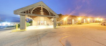 Super 8 by Wyndham Sudbury ON