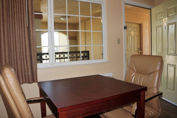 1 bedroom, in-room safe, desk, blackout curtains