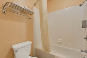 花灑/浴缸組合、免費梳洗用品、風筒、提供毛巾