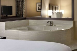 Suite, 1 kingsize bed, niet-roken, bubbelbad | Bubbelbad