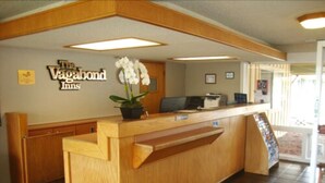 Lobby - Vagabond Inn Oxnard (Oxnard)