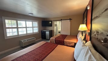 In-room safe, desk, free WiFi, bed sheets