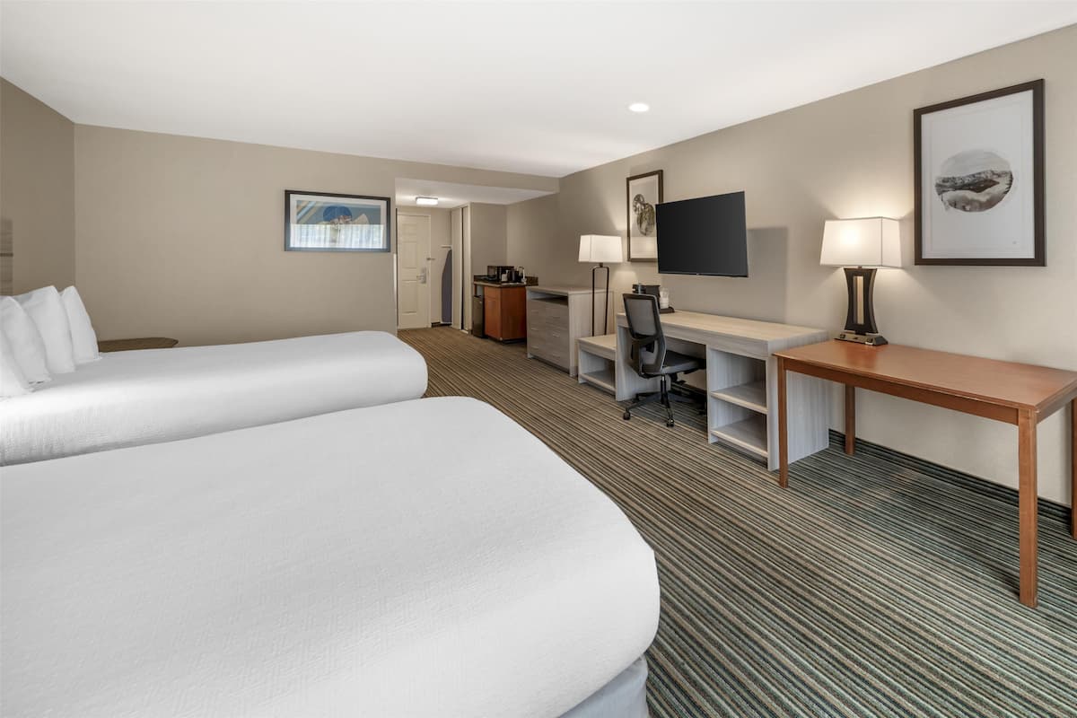 1 bedroom, laptop workspace, blackout curtains, iron/ironing board