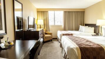 Zimmer, 2 Queen-Betten, Nichtraucher, Stadtblick | 1 Schlafzimmer, Zimmersafe, Schreibtisch, laptopgeeigneter Arbeitsplatz