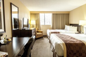 Room, 2 Katil Ratu (Queen), Non Smoking, City View | 1 bilik tidur, peti besi dalam bilik, meja, ruang kerja komputer riba 