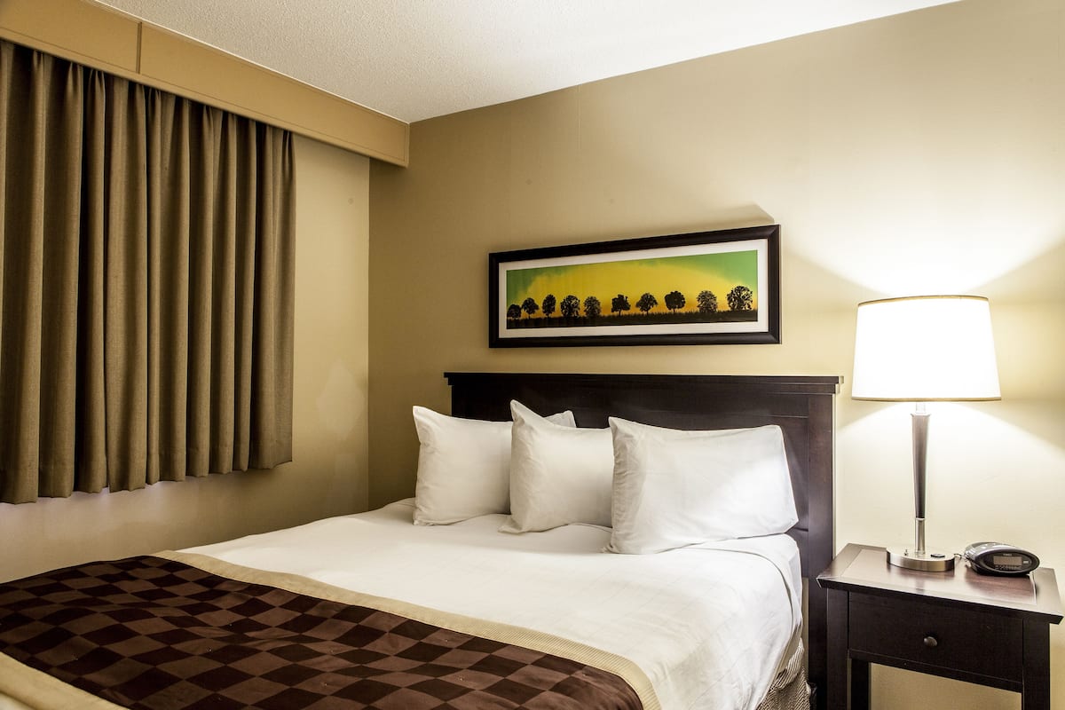 1 bedroom, in-room safe, desk, laptop workspace