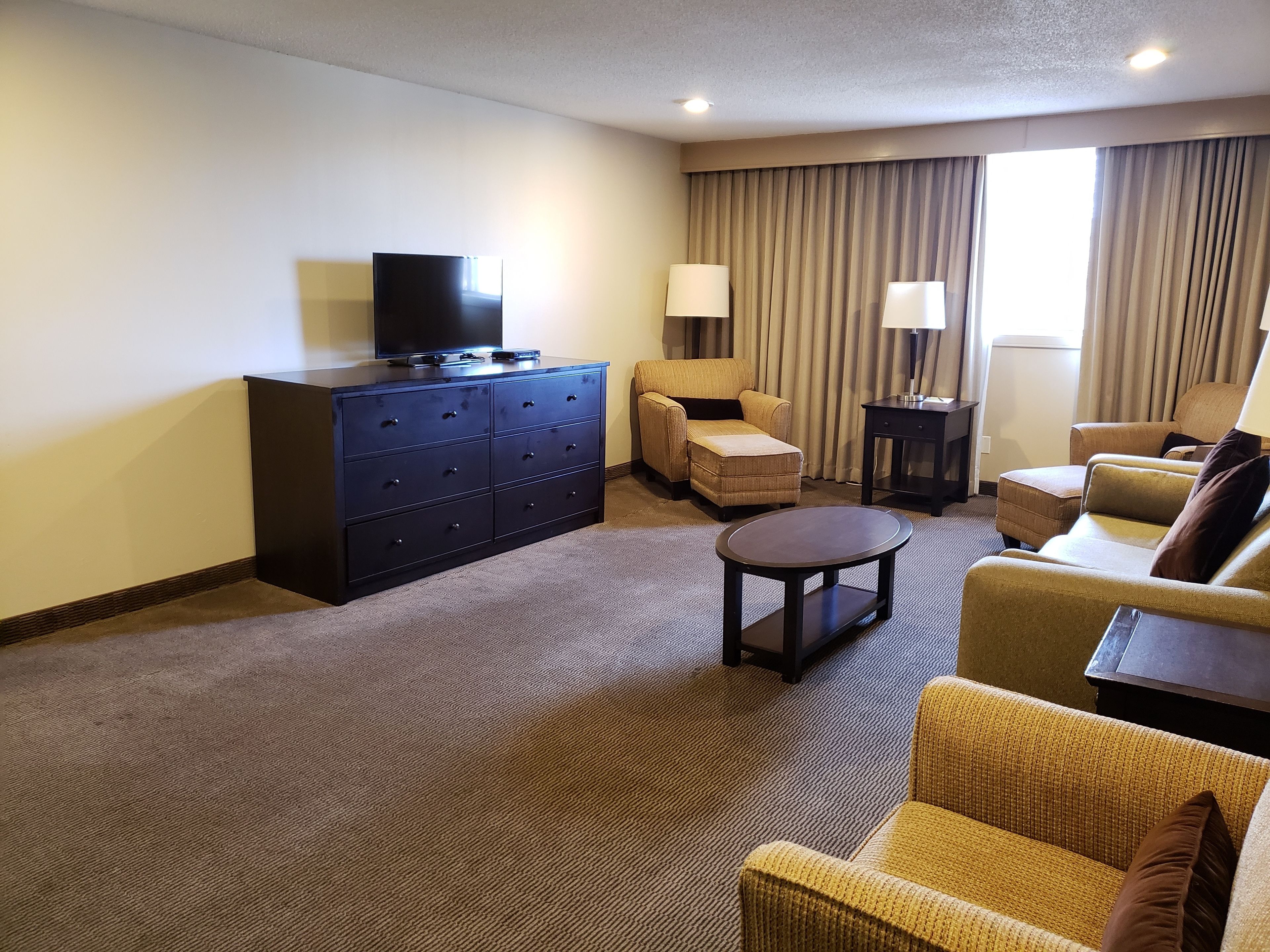 Coffre-fort, bureau, espace de travail pour ordinateurs portables